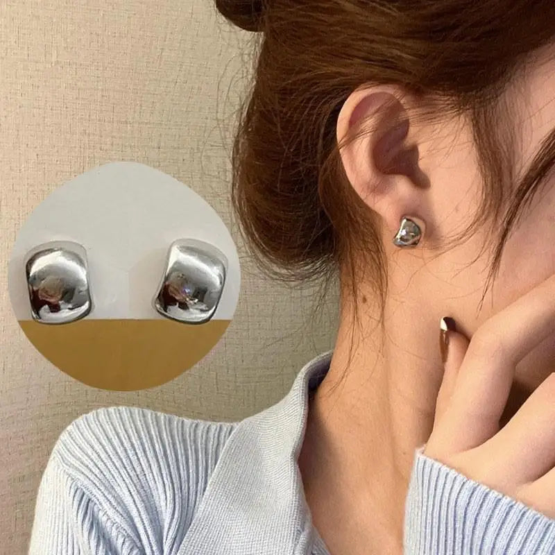 Fashion Vintage Gold Color U Earrings For Women Metal Earing Jewelry 2024 Trending Korean Silver Color Oval Hoop Earrings JN9