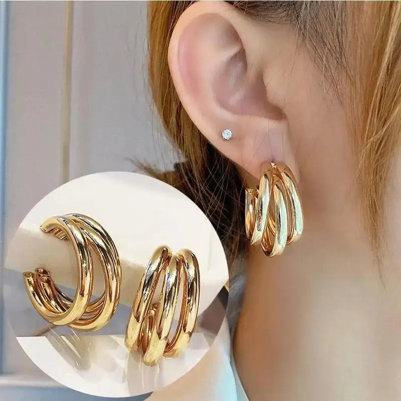 Fashion Vintage Gold Color U Earrings For Women Metal Earing Jewelry 2024 Trending Korean Silver Color Oval Hoop Earrings JN9